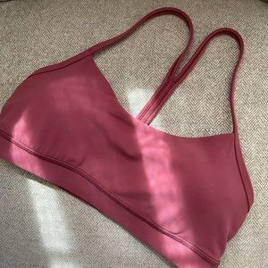 Lululemon Flow Y Nulu bra